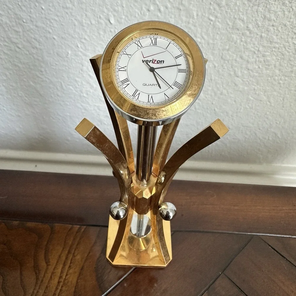 Vintage Verizon Brass Pedestal Quartz Clock 7 Inch MCM Atomic‎ Style Gold Rare